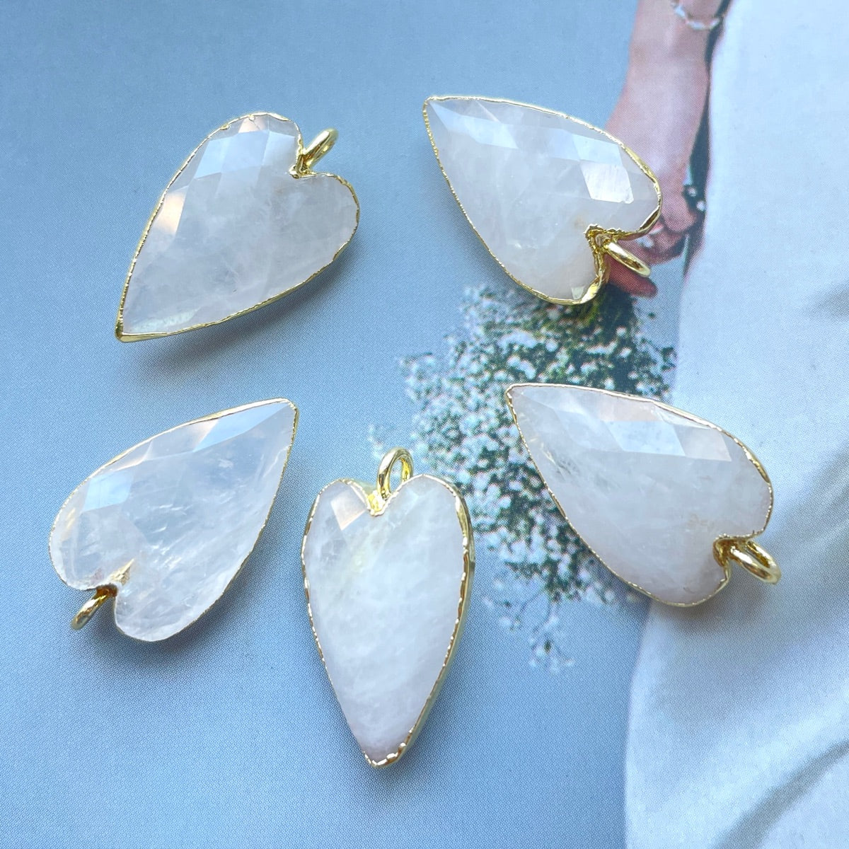 5pcs/Lot Gold Plated Bezel Natural Labradorite Amethyst Black Onyx Rose Quartz Faceted Heart Pendants Clear Quartz Stone Charms New Charms Arrivals Charms Beads Beyond