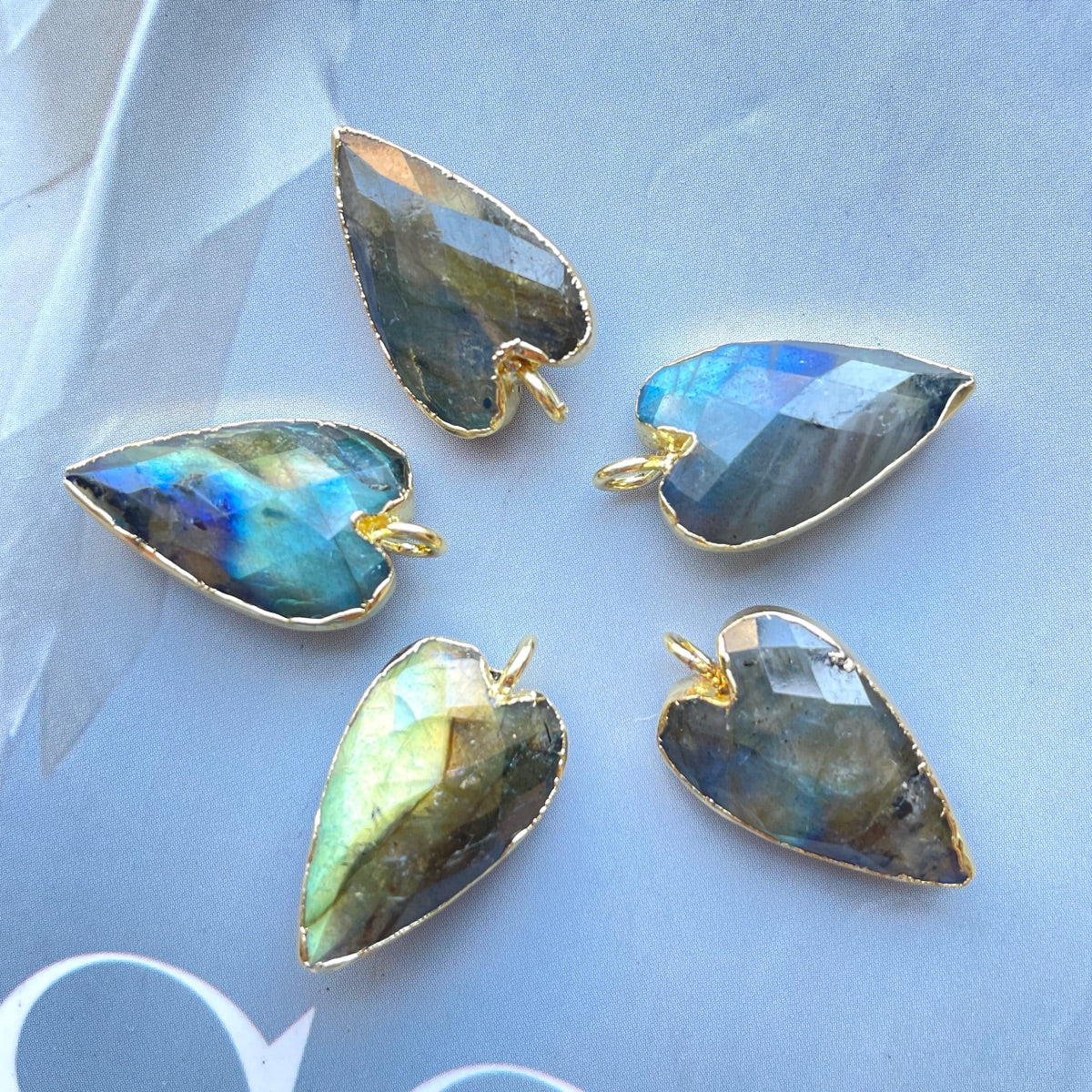 5pcs/Lot Gold Plated Bezel Natural Labradorite Amethyst Black Onyx Rose Quartz Faceted Heart Pendants Stone Charms New Charms Arrivals Charms Beads Beyond