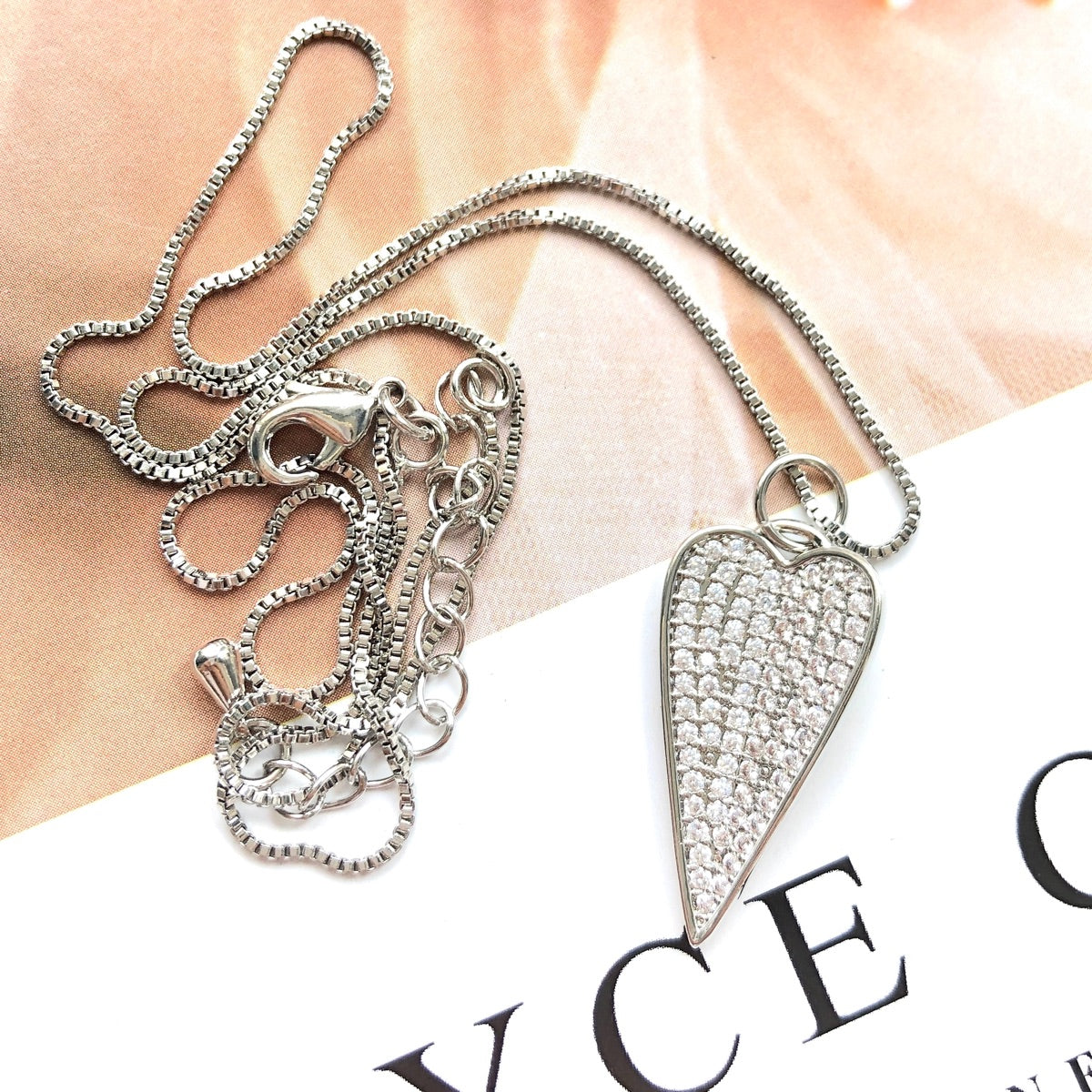5pcs/lot Clear CZ Paved Heart Necklaces Necklaces Charms Beads Beyond