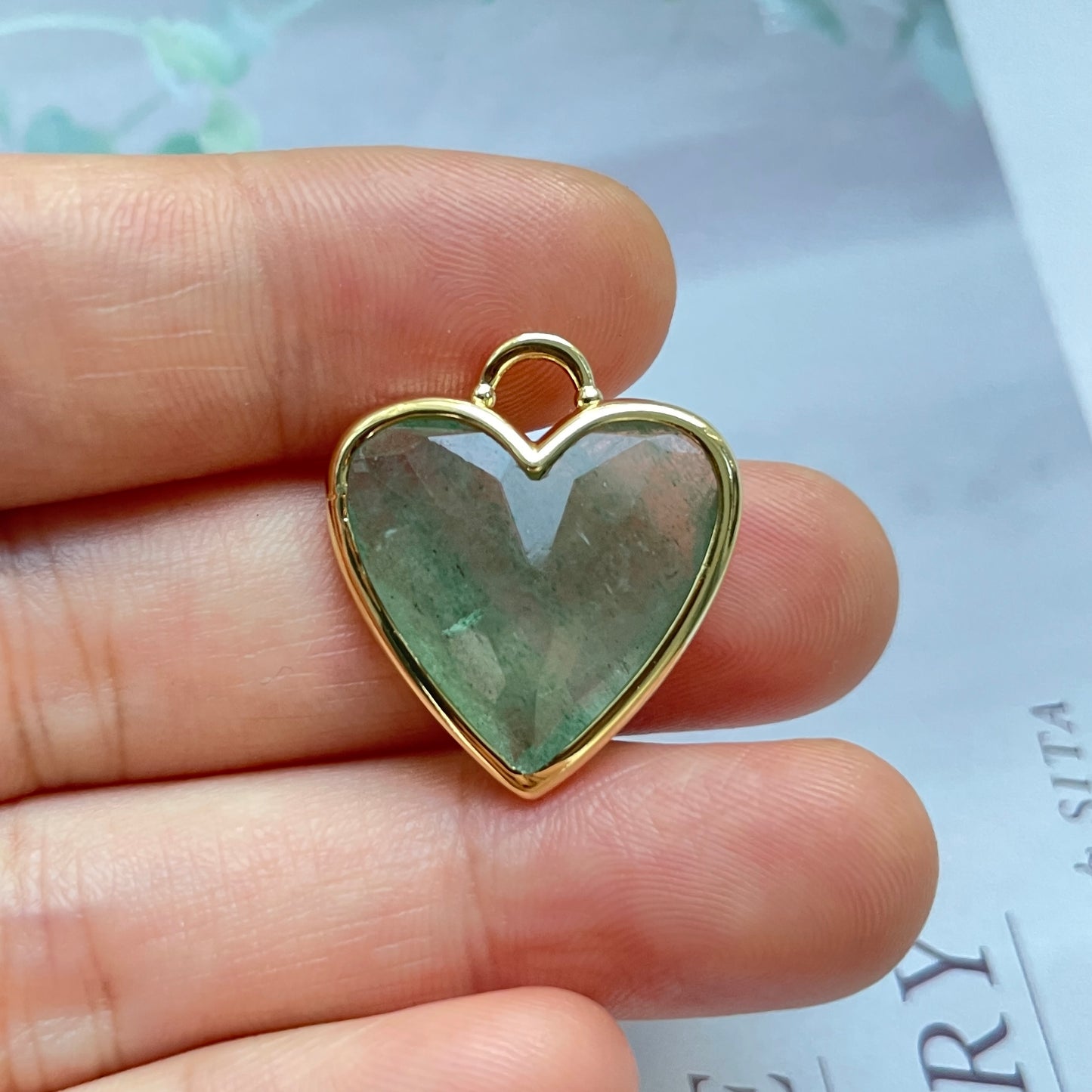 5pcs/Lot Gold Plated Bezel Labradorite Amethyst Strawberry Rose Quartz Heart Pendants Green Strawberry quartz Stone Charms New Charms Arrivals Charms Beads Beyond