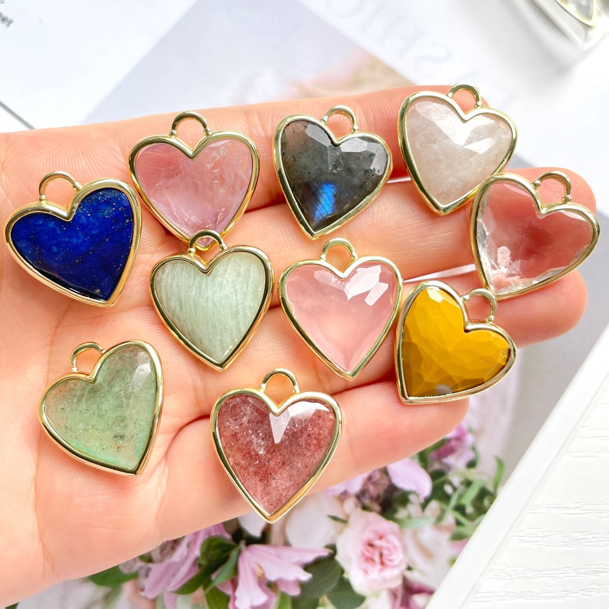 5pcs/Lot Gold Plated Bezel Labradorite Amethyst Strawberry Rose Quartz Heart Pendants Mix Colors Stone Charms New Charms Arrivals Charms Beads Beyond