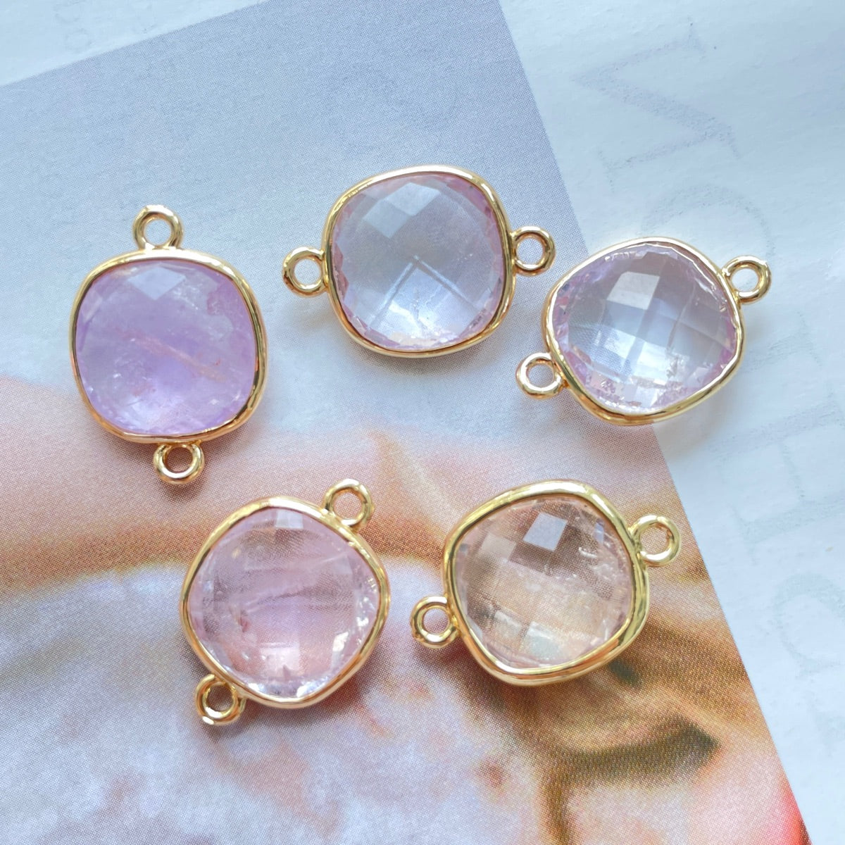 5pcs/Lot Gold Plated Bezel Labradorite Amethyst Rose Quartz White Quartz Tiger Eye Black Onyx Square Connectors Light Amethyst Stone Charms New Charms Arrivals Charms Beads Beyond