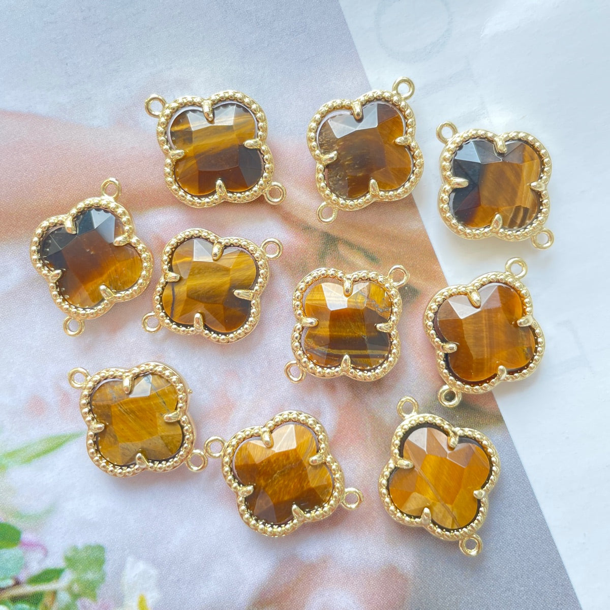 5pcs/Lot Gold Plated Bezel Labradorite Amethyst Rose Quartz White Quartz Tiger Eye Clover Flower Connectors Tiger Eye Stone Charms Flower Connectors New Charms Arrivals Charms Beads Beyond