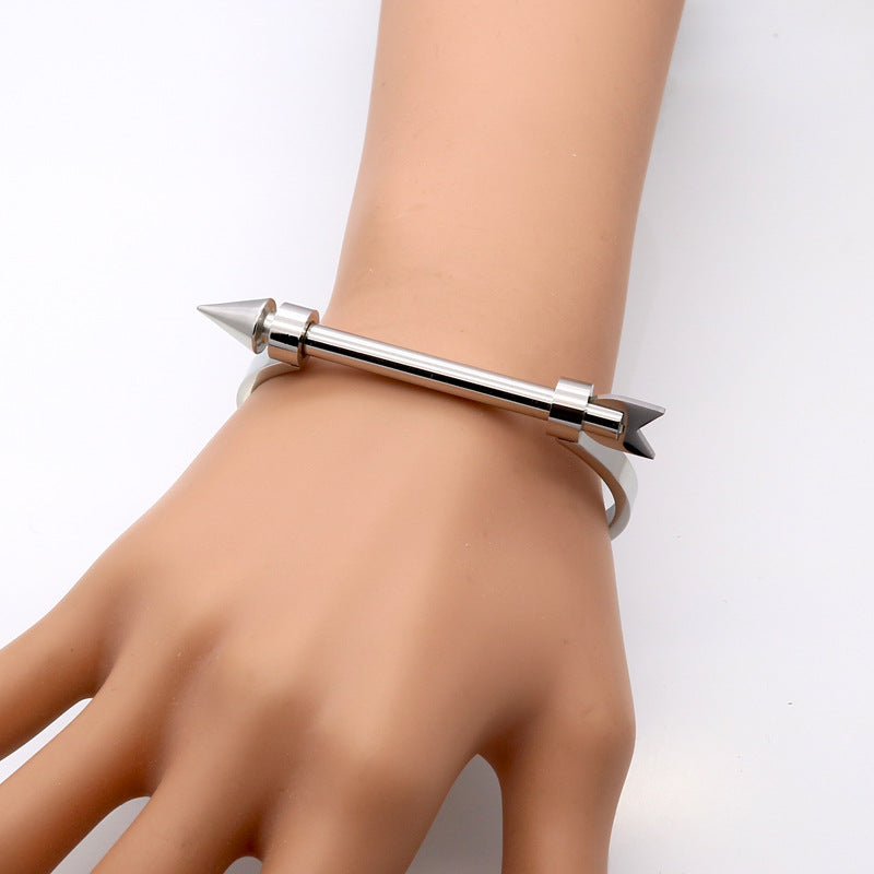 5pcs/lot Stainless Steel Crew Arrow Bangle for Women Silver-5pcs Women Bracelets Charms Beads Beyond