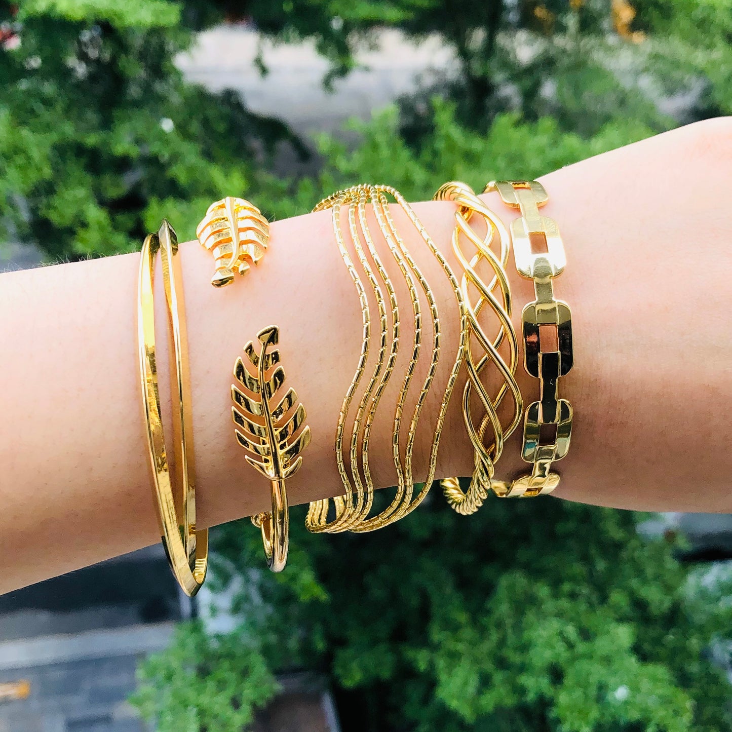 10pcs/lot Mix Style 18K Gold Plated Bangles Set Women Bracelets Charms Beads Beyond