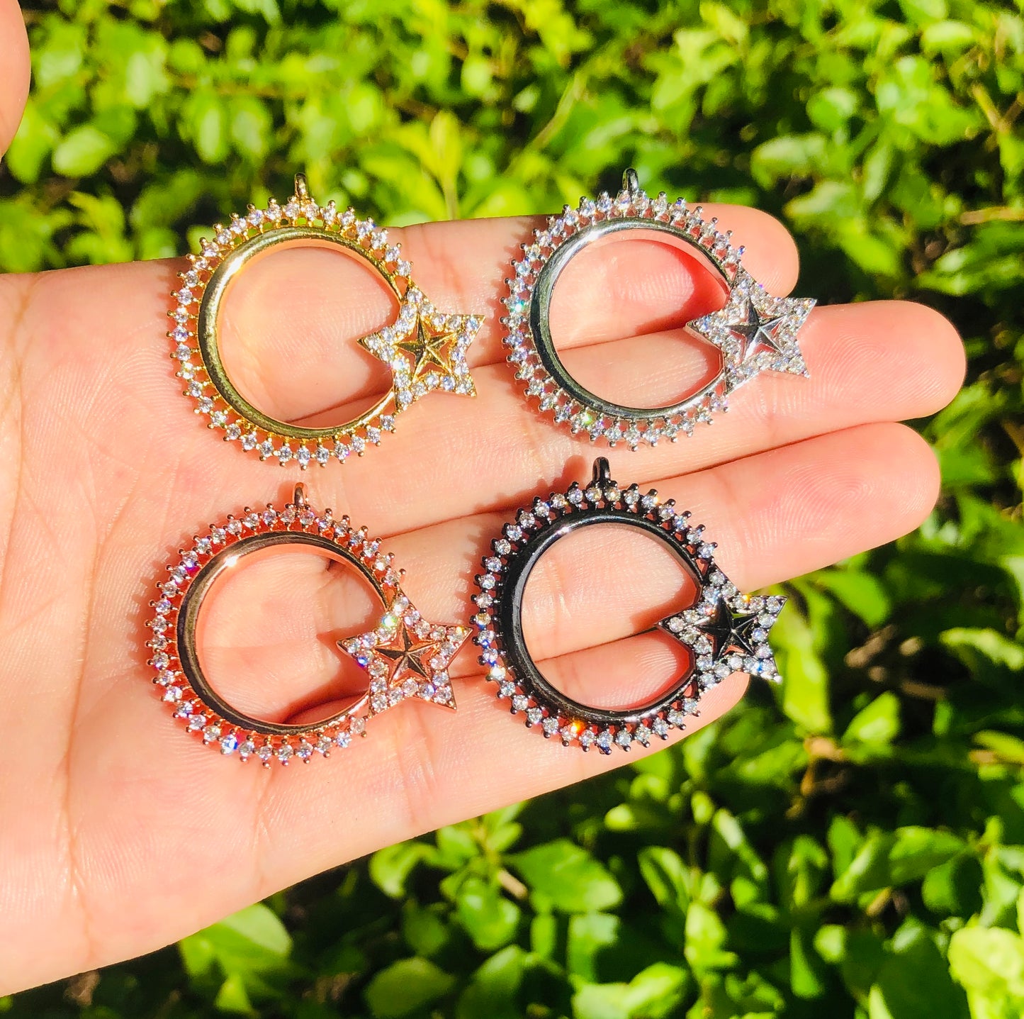 5-10pcs/lot 32*30mm CZ Paved Circle Star Charms Mix Colors CZ Paved Charms Large Sizes Sun Moon Stars Charms Beads Beyond