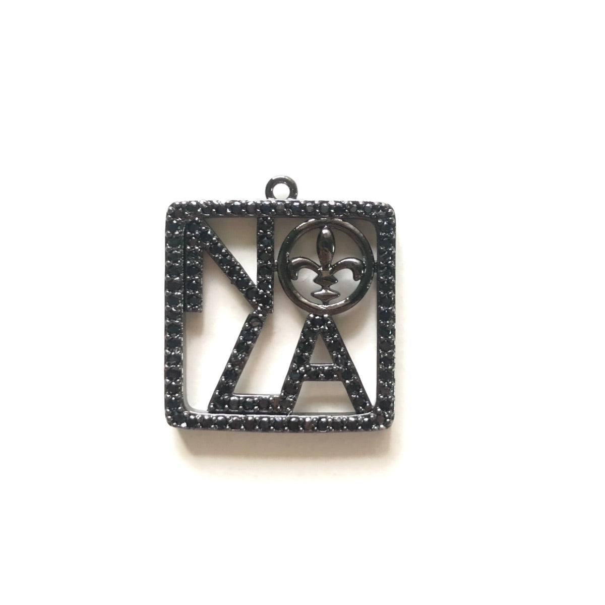 10pcs/lot 29*26mm CZ Pave NOLA Fleur De Lis New Orleans Saints Charms Black on Black CZ Paved Charms American Football Sports Louisiana Inspired Mardi Gras Charms Beads Beyond