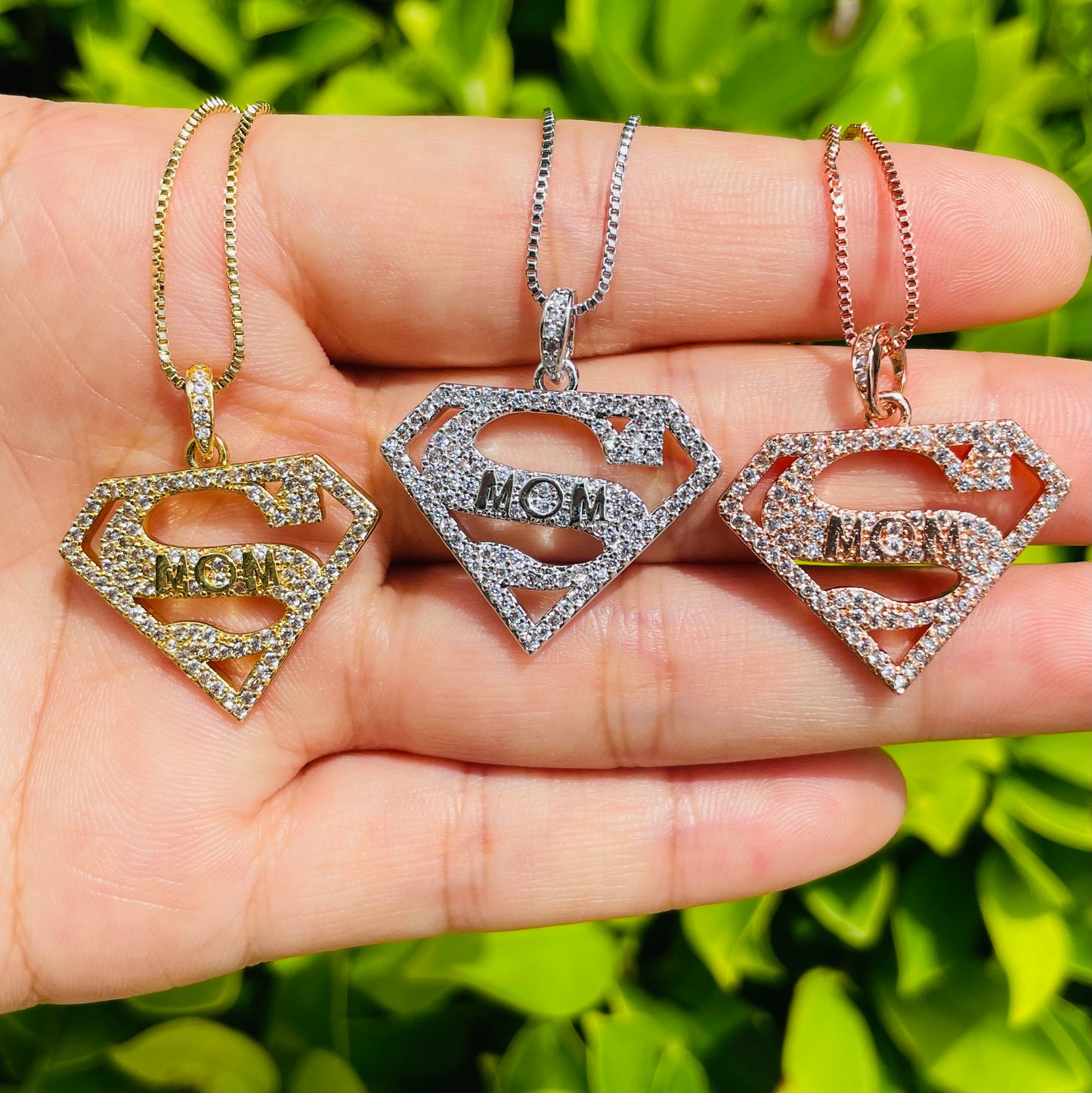 5pcs/lot 25*20mm CZ Paved Super Mom Necklaces Necklaces Mother's Day Charms Beads Beyond