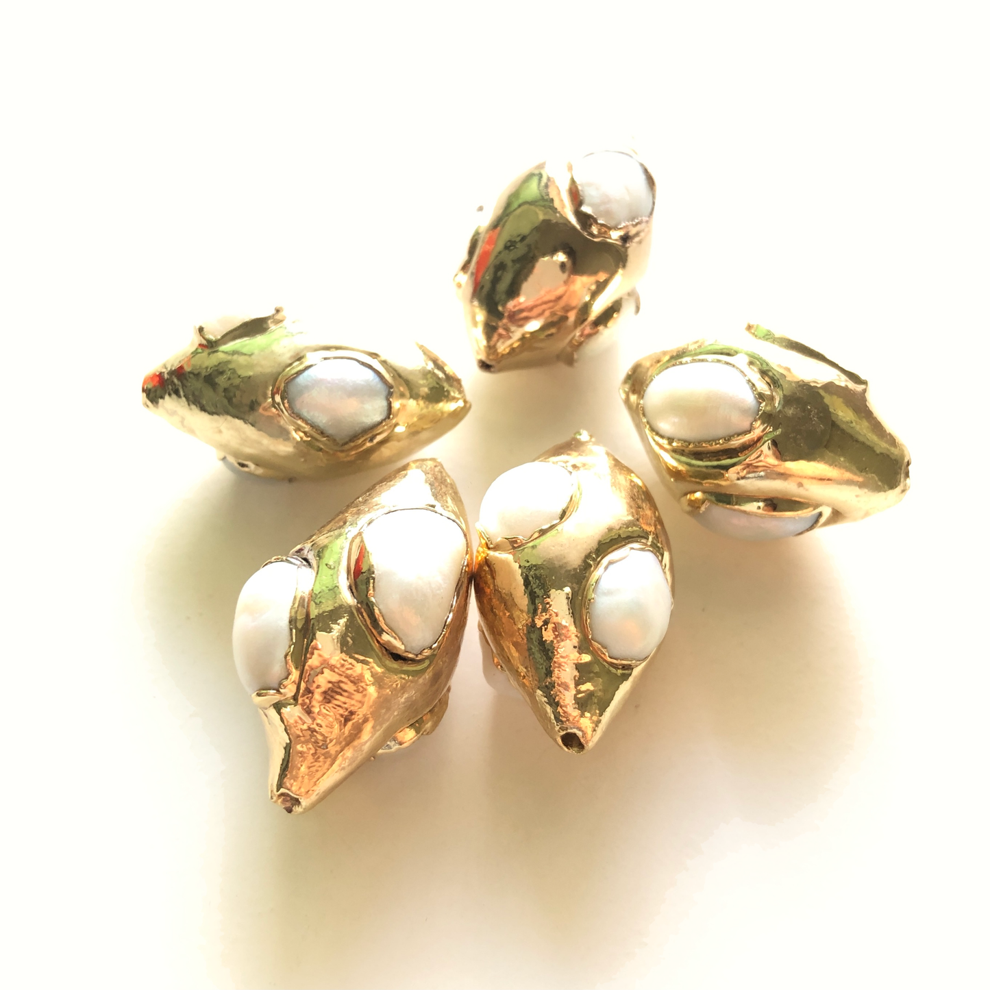 1PC 30*19mm Gold Plated White Freshwater Pearl Spacers / Focal Beads Rhinestone Spacers Focal Beads Charms Beads Beyond