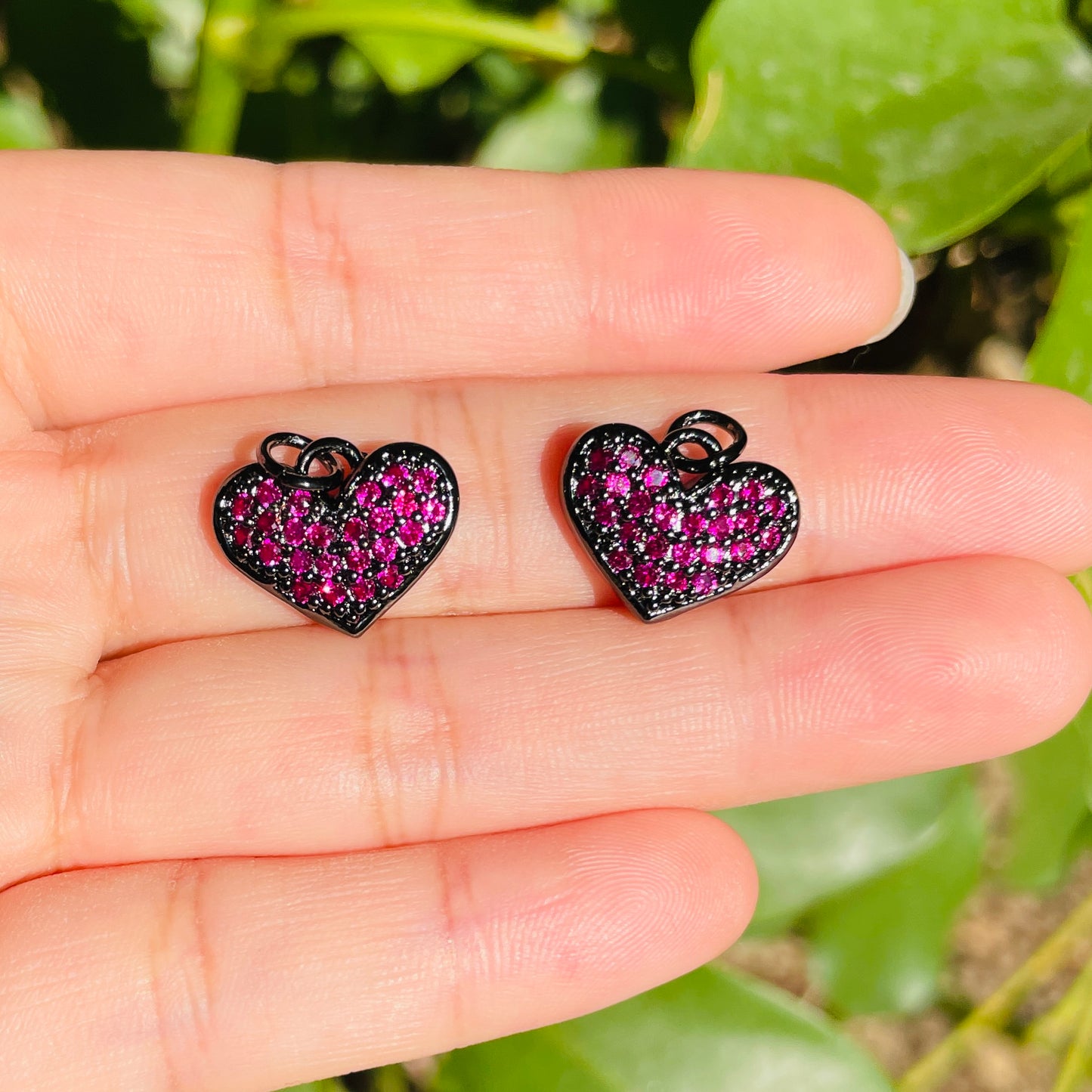 5pcs/lot 15*12mm Small Size Fuchsia CZ Pave Heart Charms CZ Paved Charms Colorful Zirconia Hearts Small Sizes Charms Beads Beyond