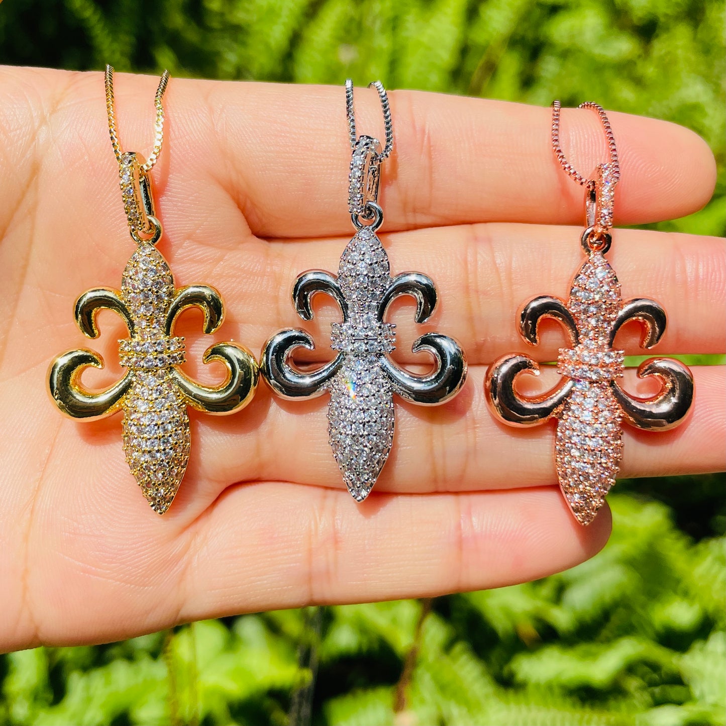 5pcs/lot 42*25mm CZ Paved Fleur De Lis Necklace Necklaces Charms Beads Beyond