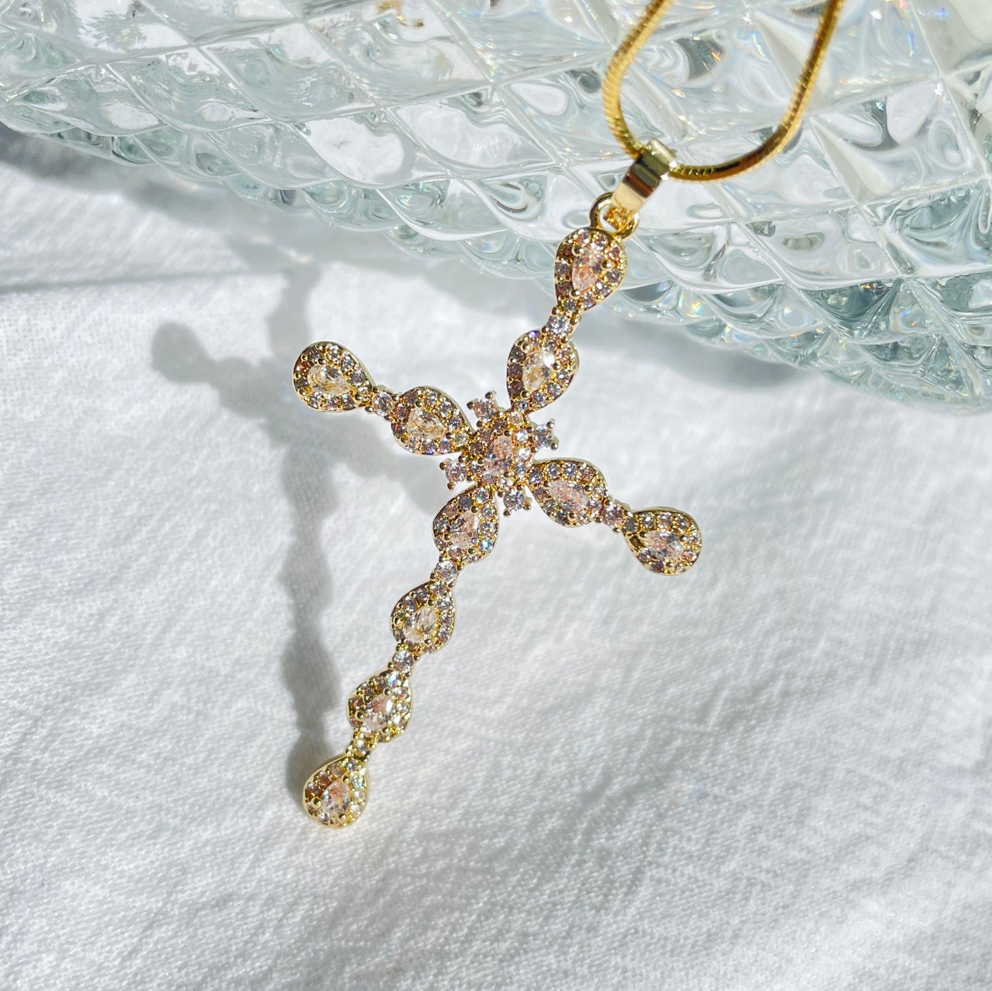 5pcs/lot 49*31mm CZ Pave Gold Plated Cross Necklaces Necklaces Charms Beads Beyond