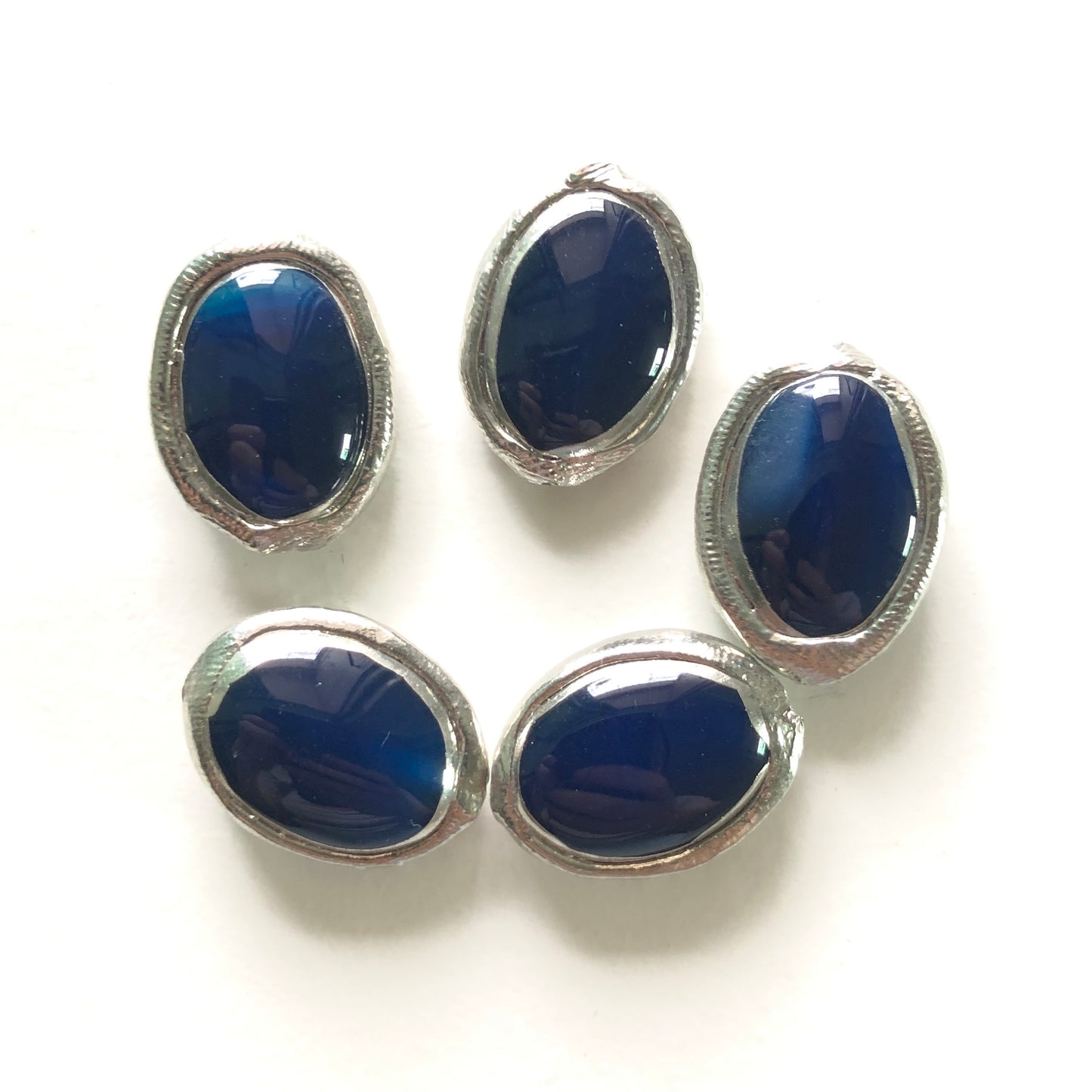 5pcs/lot 20*15mm Silver Plated Brass Bezel Navy Blue Agate Oval Shape Spacers Agate Spacers Focal Beads Charms Beads Beyond