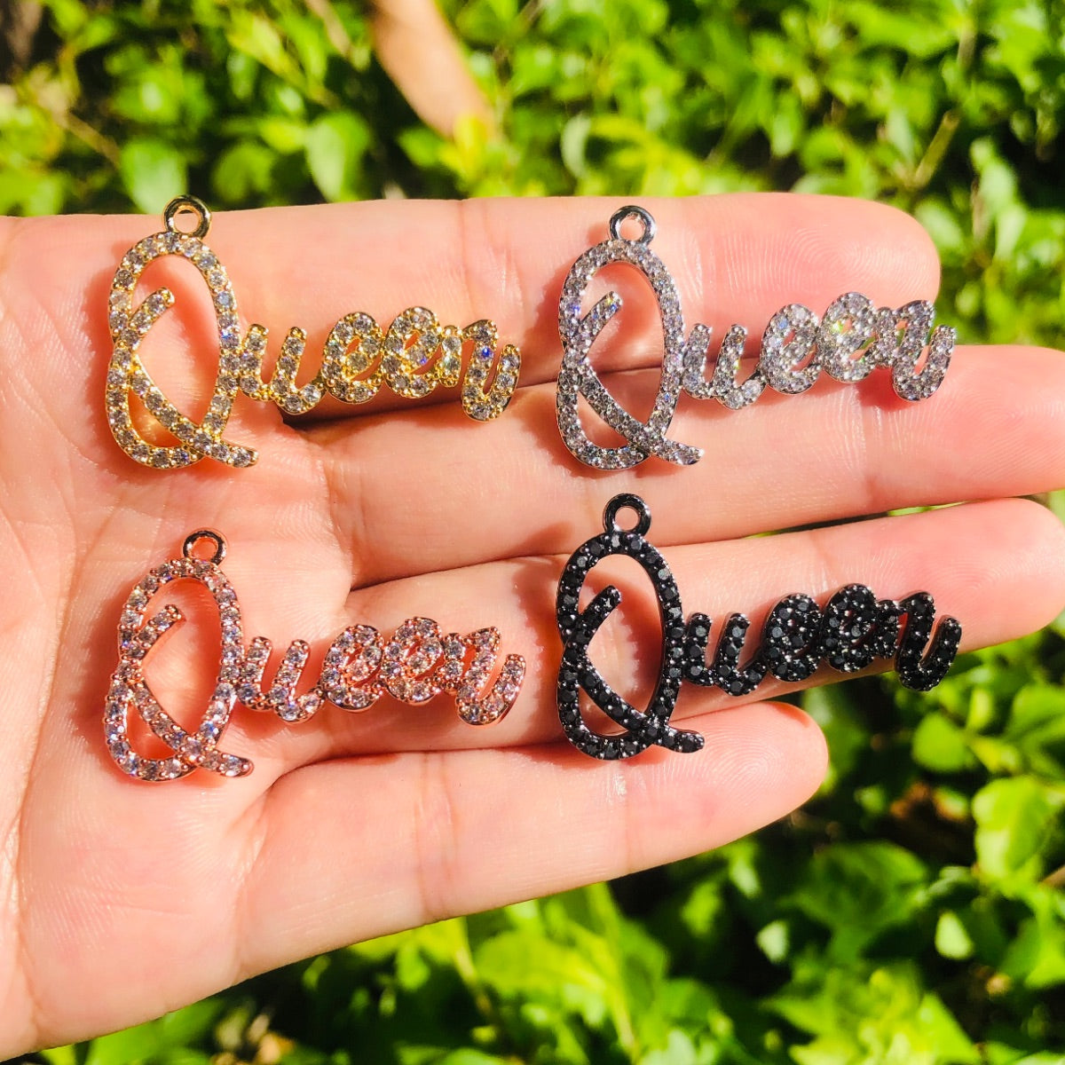 10pcs/lot 34*22.5mm CZ Paved Queen Charms Mix Color CZ Paved Charms Queen Charms Words & Quotes Charms Beads Beyond
