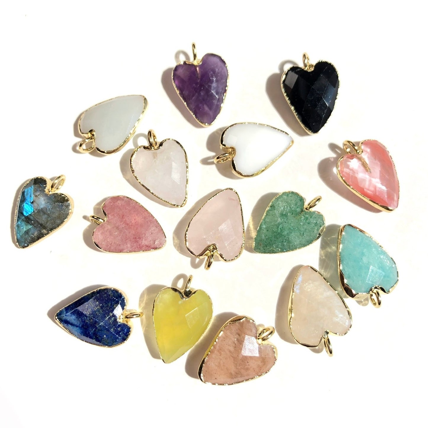 5pcs/Lot Gold Plated Bezel Natural Labradorite Amethyst Black Onyx Rose Quartz Small Heart Pendants Mix Random Colors Stone Charms New Charms Arrivals Charms Beads Beyond