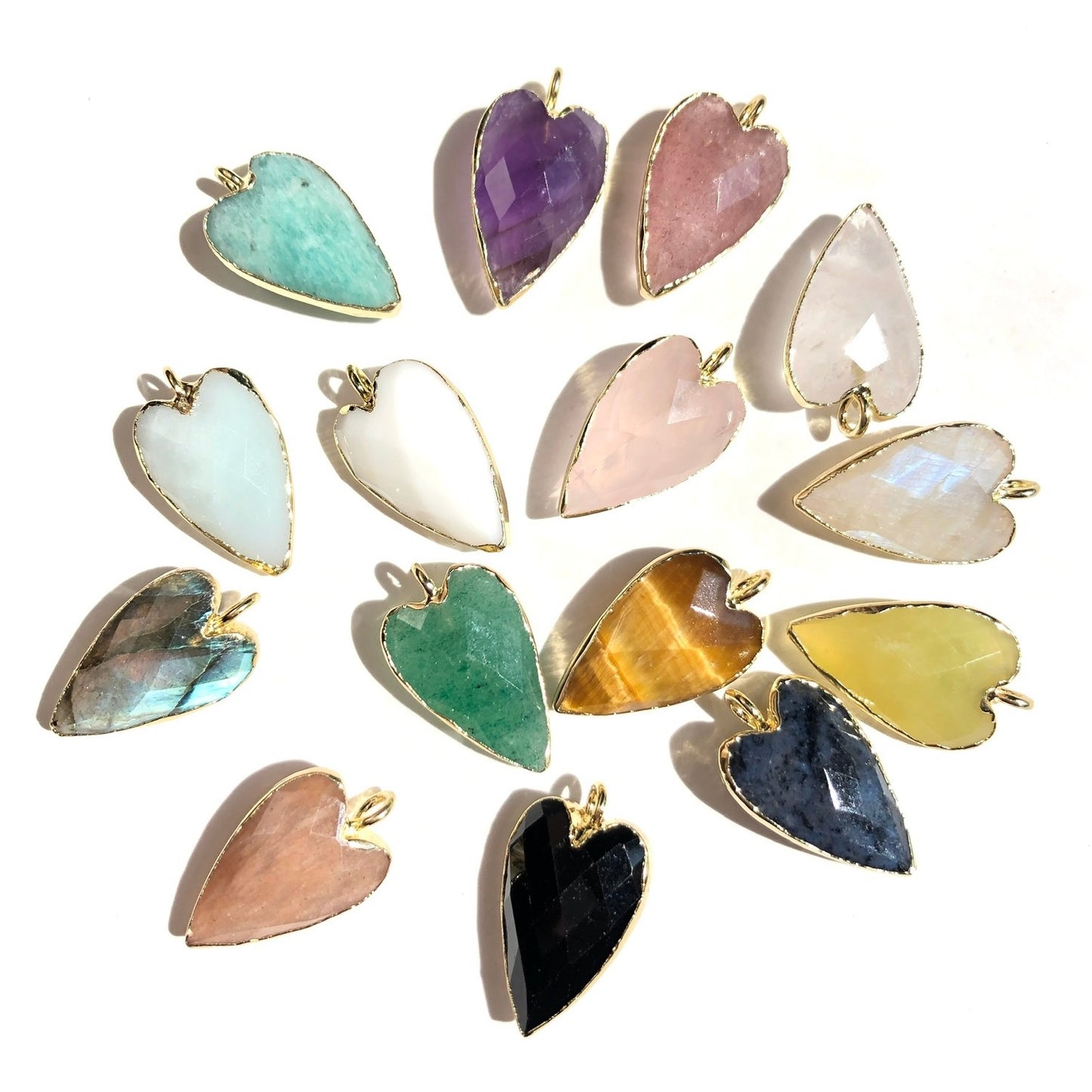 5pcs/Lot Gold Plated Bezel Natural Labradorite Amethyst Black Onyx Rose Quartz Faceted Heart Pendants Mix Random Colors Stone Charms New Charms Arrivals Charms Beads Beyond