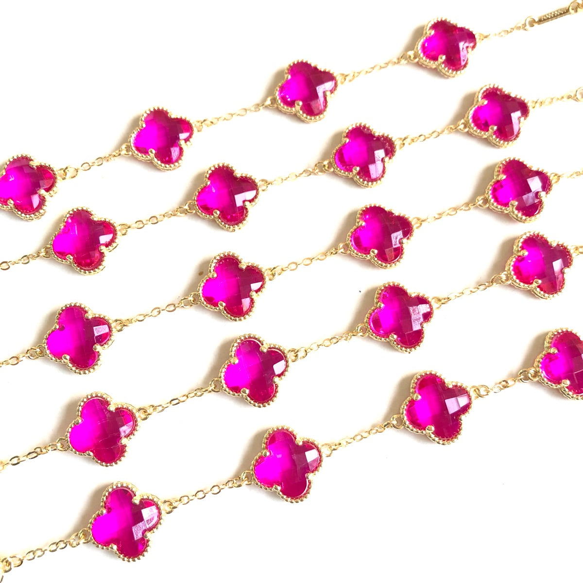 5-10pcs/lot Gold Plated Hot Pink Fuchsia Glass Clover Bracelets Women Bracelets Charms Beads Beyond