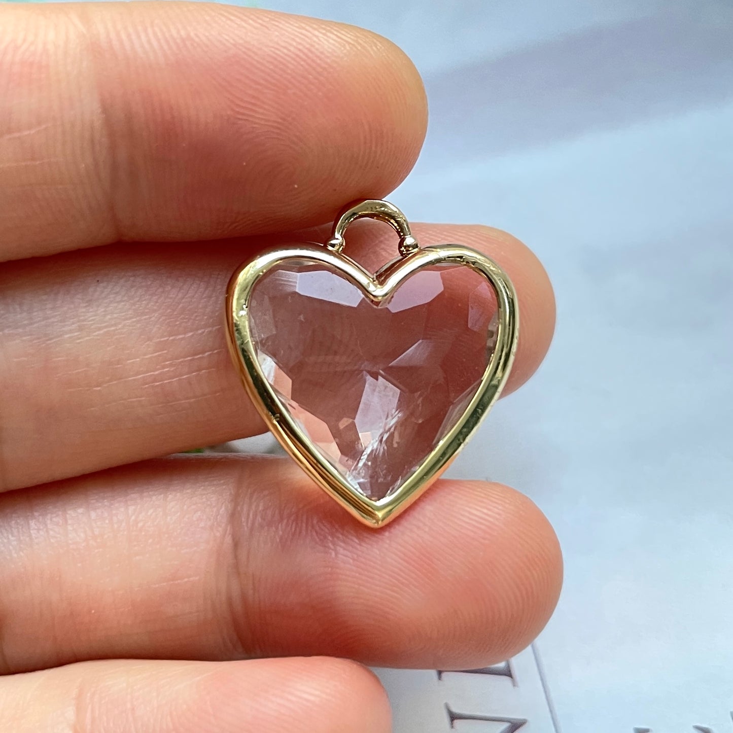 5pcs/Lot Gold Plated Bezel Labradorite Amethyst Strawberry Rose Quartz Heart Pendants Clear Quartz Stone Charms New Charms Arrivals Charms Beads Beyond