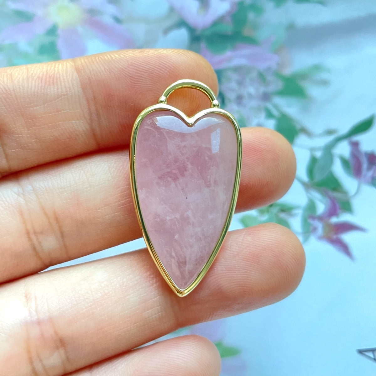 5pcs/Lot Gold Plated Bezel Labradorite Amethyst Strawberry Rose Quartz Long Heart Pendants Rose Quartz Stone Charms New Charms Arrivals Charms Beads Beyond