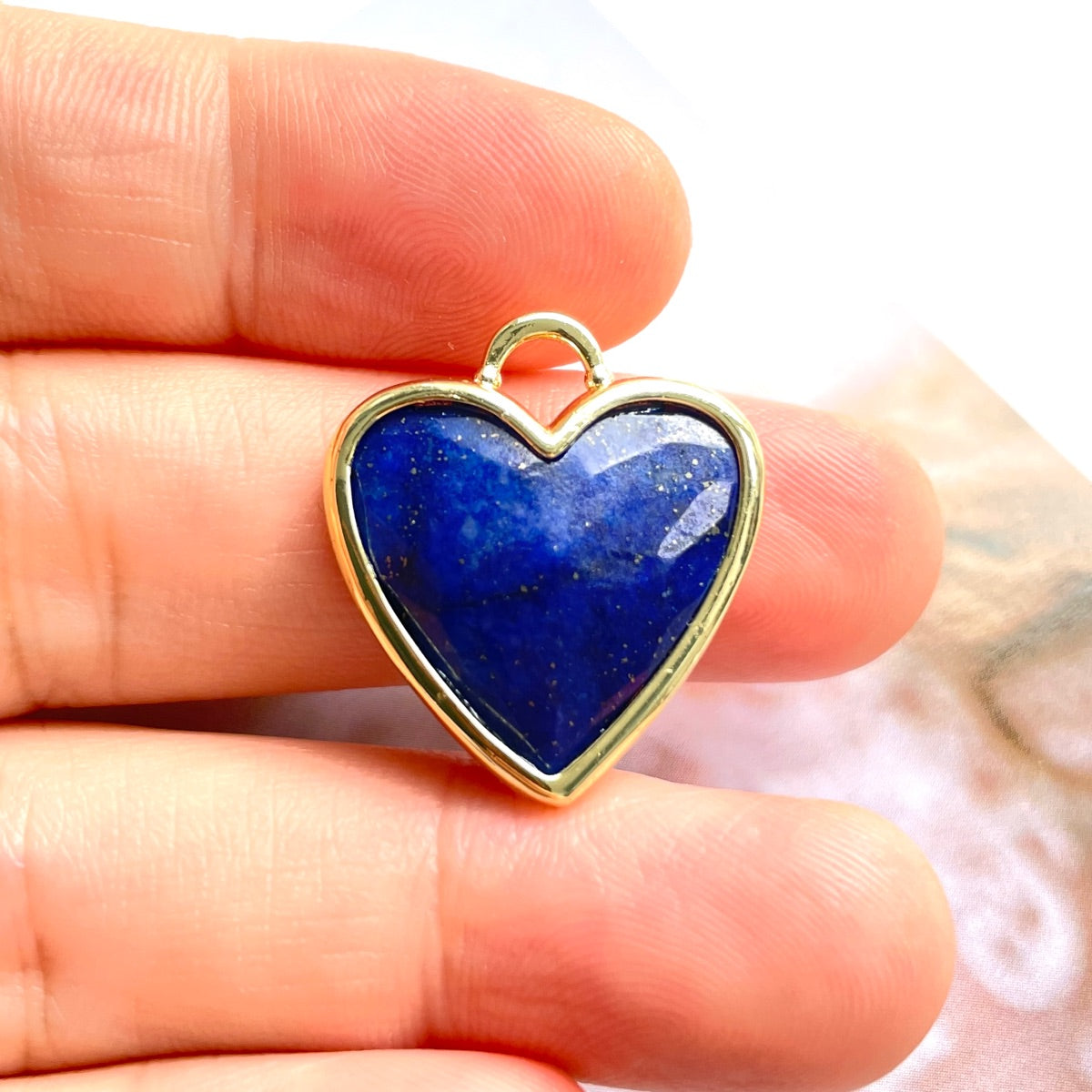 5pcs/Lot Gold Plated Bezel Labradorite Amethyst Strawberry Rose Quartz Heart Pendants Lapis Lazuli Stone Charms New Charms Arrivals Charms Beads Beyond