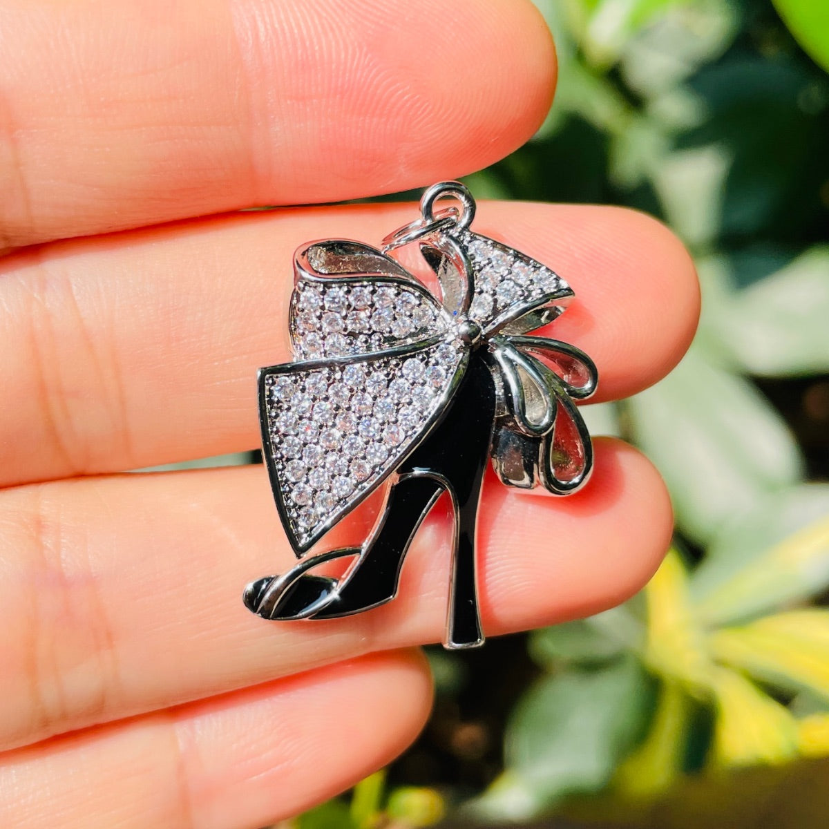 10pcs/lot CZ Paved Bow Tie Black Red Fuchsia High Heel Shoe Charms Black-Silver CZ Paved Charms High Heels New Charms Arrivals Charms Beads Beyond