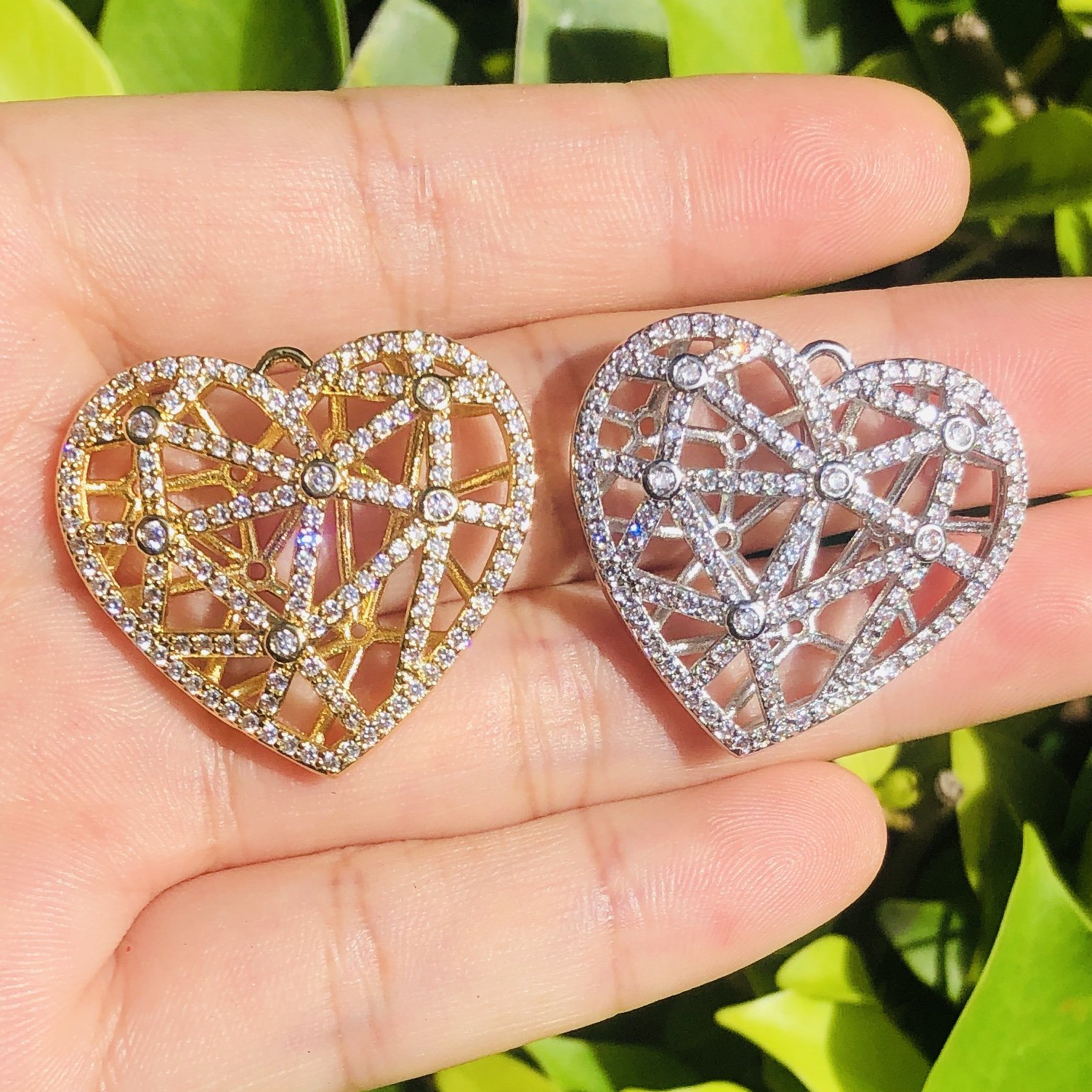 5-10pcs/lot 28.5*26mm CZ Paved Big Size Hollow Heart Charms Mix Colors CZ Paved Charms Hearts Large Sizes Charms Beads Beyond