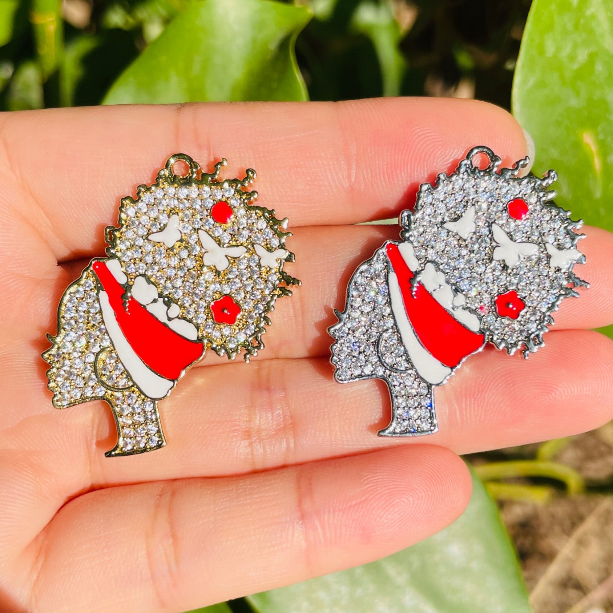 10pcs/lot 36*31mm CZ Pave Afro Girl With Red & White Headband Charms CZ Paved Charms Afro Girl/Queen Charms Charms Beads Beyond