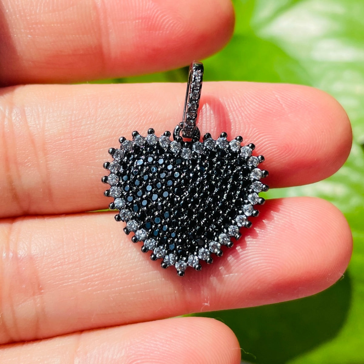 10pcs/lot CZ Paved Heart Charm Pendants Black CZ Paved Charms Hearts New Charms Arrivals Charms Beads Beyond