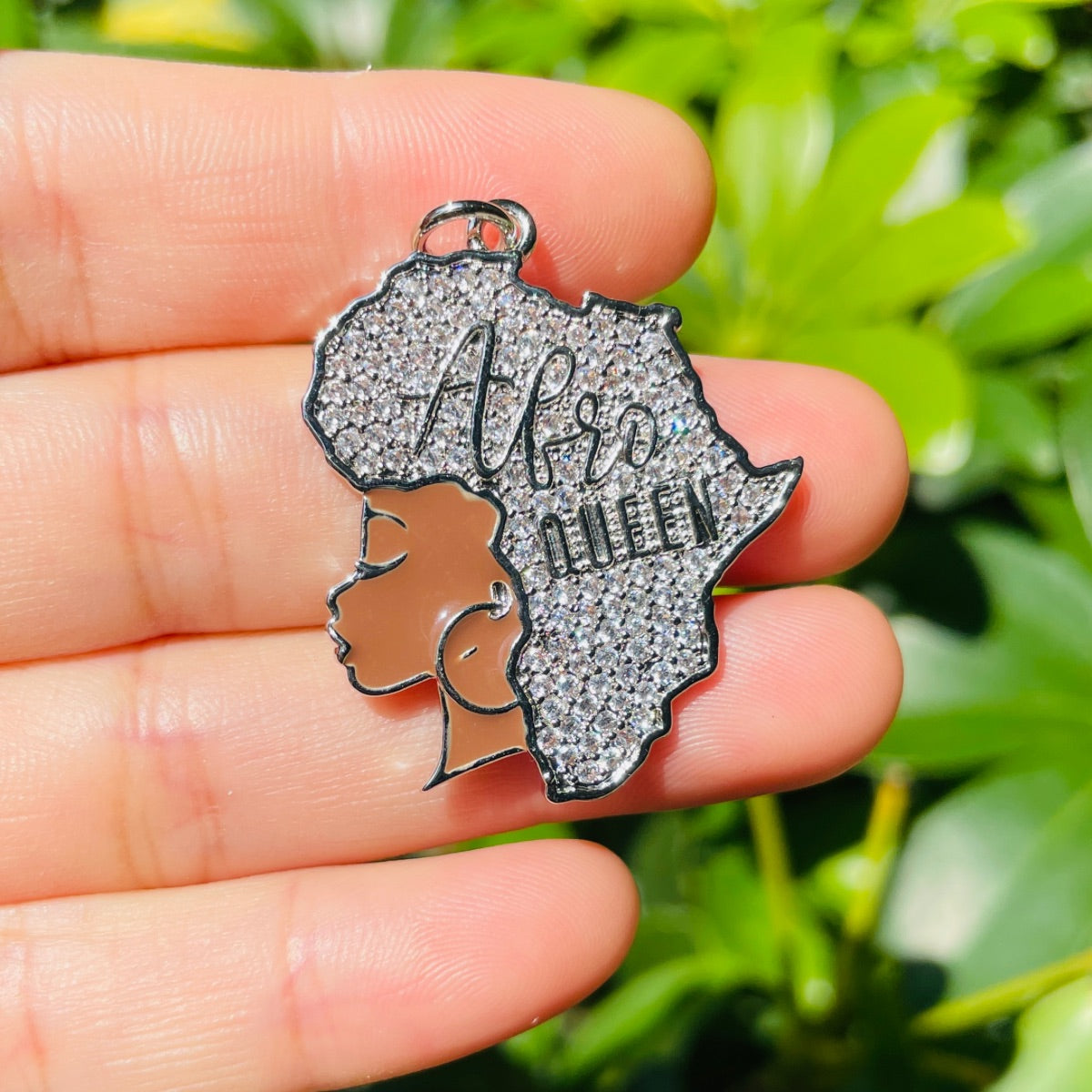 10pcs/lot 35*28mm CZ Paved Afro Queen Girl with Africa Map Hair Charms Silver CZ Paved Charms Afro Girl/Queen Charms New Charms Arrivals Charms Beads Beyond