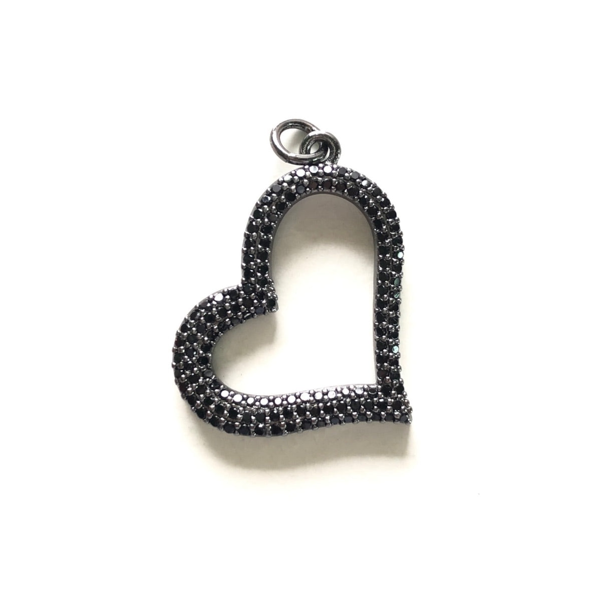 10pcs/lot 30*24mm Micro Zirconia Pave Heart Charm Pendants Black on Black CZ Paved Charms Hearts Charms Beads Beyond