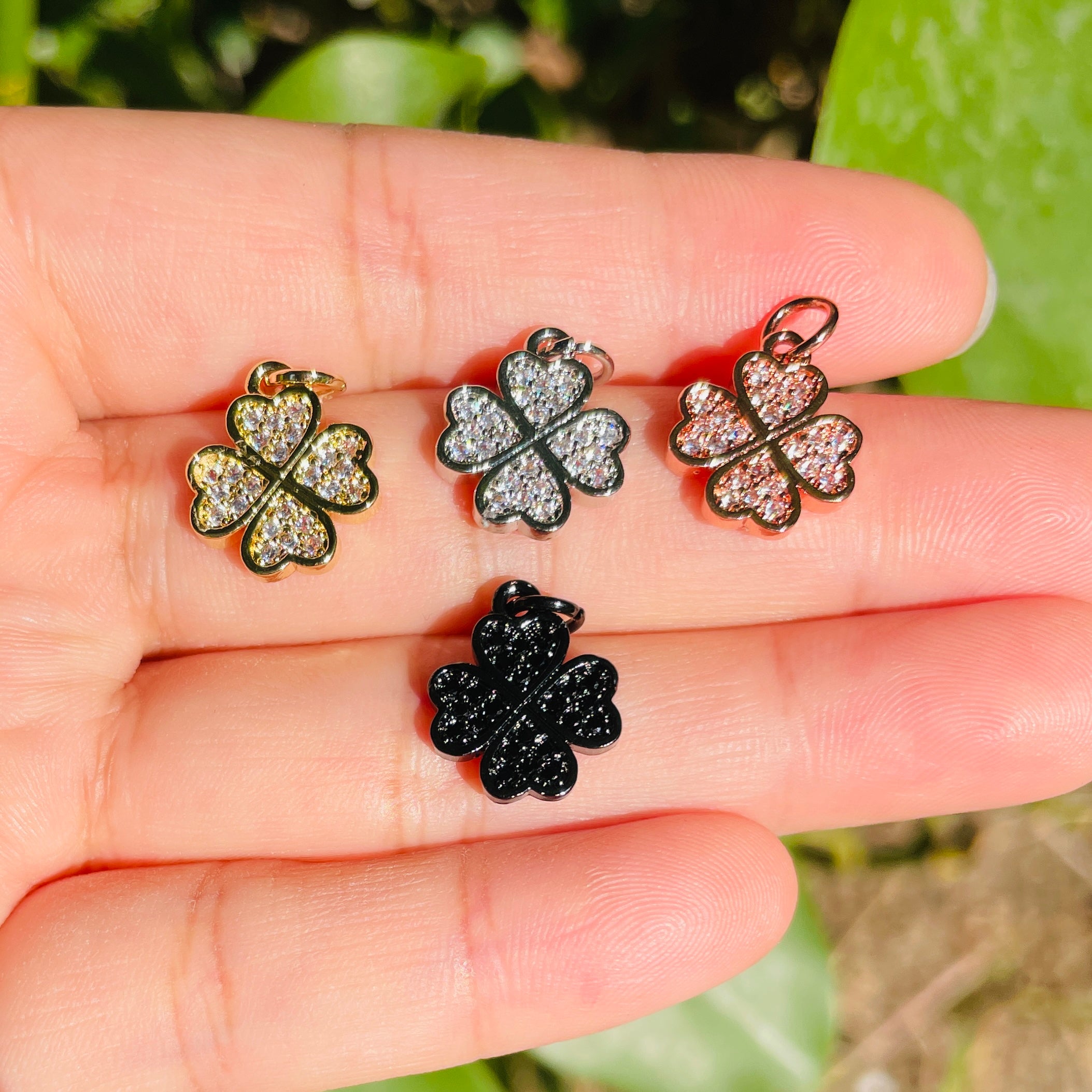 Four leaf clearance clover charm