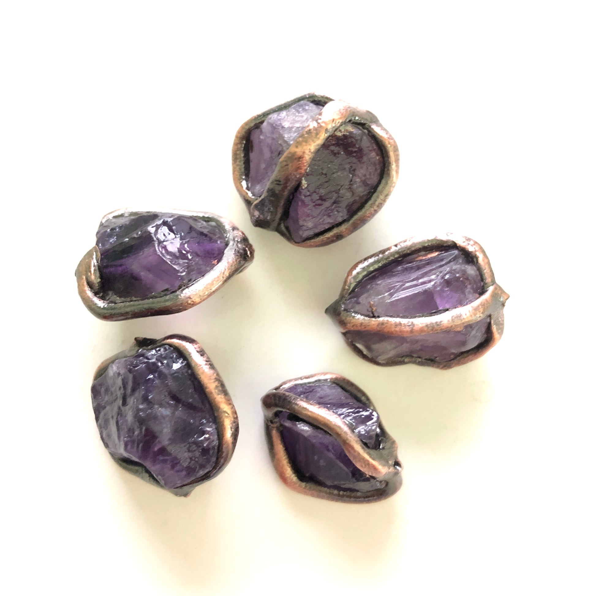 5-10pcs/lot Vintage Brass Bezel Purple Amethyst Spacers Focal Beads Focal Beads Focal Beads Charms Beads Beyond