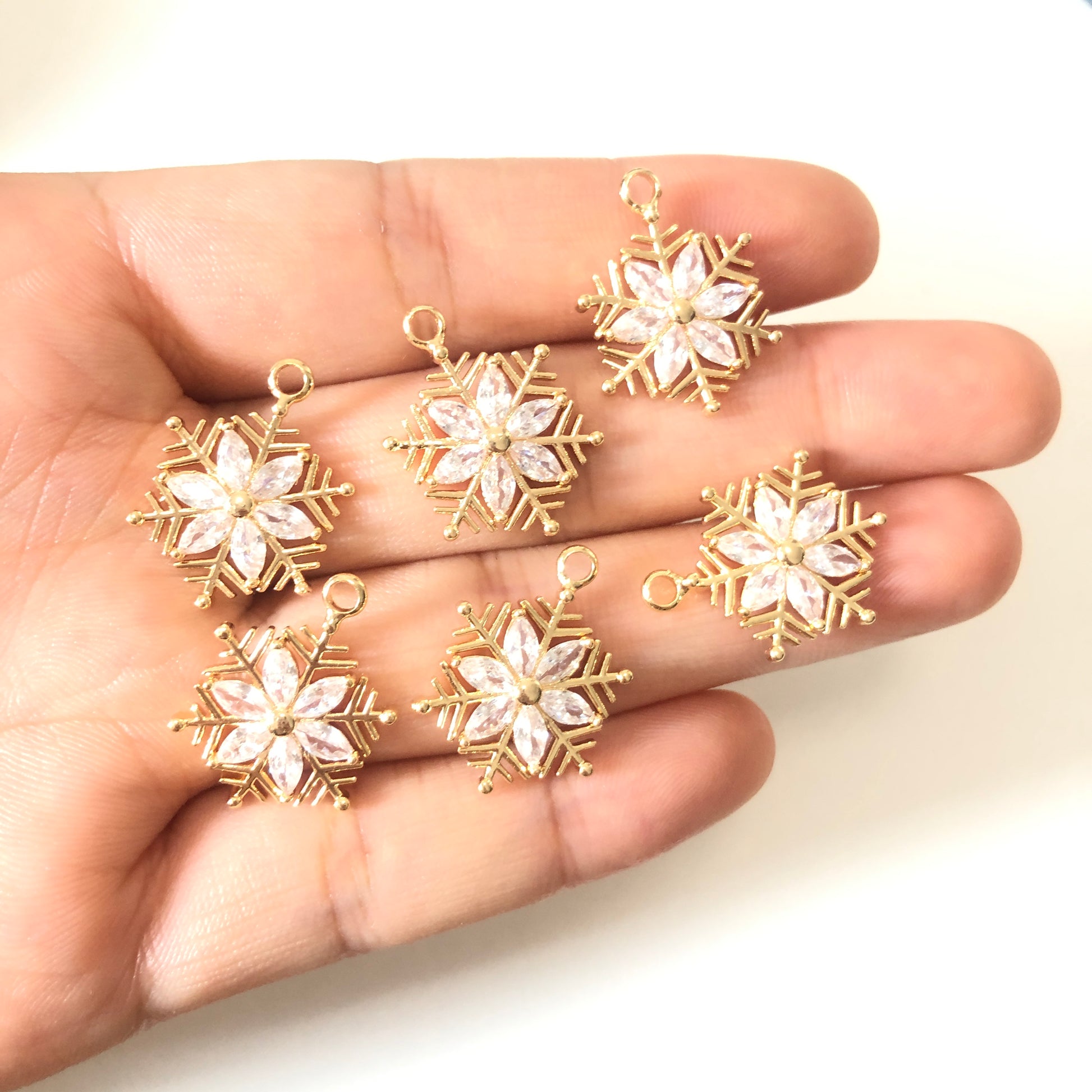 10pcs/lot 20*16mm CZ Paved Snowflake Charms CZ Paved Charms Christmas Small Sizes Charms Beads Beyond