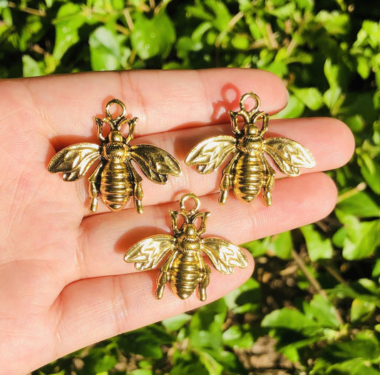10pcs/lot 26.5*31mm Vintage Bee Charms Gold CZ Paved Charms Animals & Insects Charms Beads Beyond