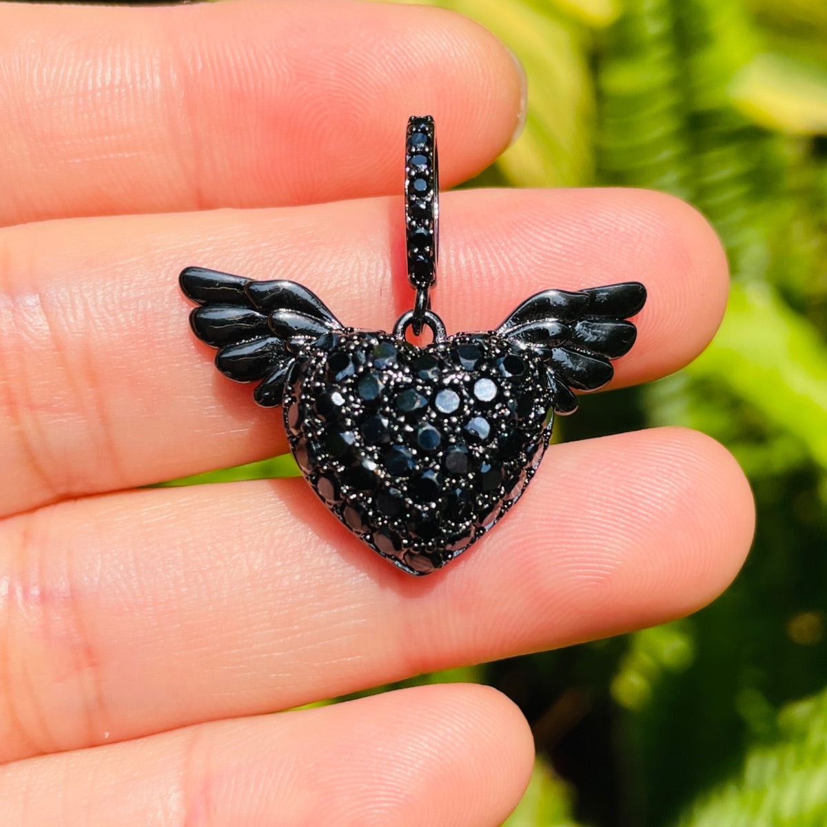 10pcs/lot 29.2*18.6mm CZ Paved Angel Wing 3D Heart Charms Black on Black CZ Paved Charms Hearts New Charms Arrivals Charms Beads Beyond
