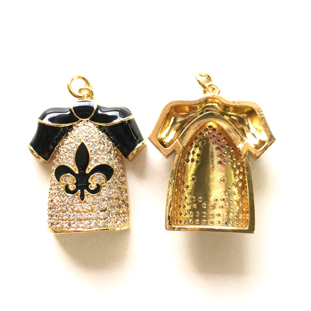 10pcs/lot 33*27mm Fleur De Lis CZ Saints Football Uniform Suit Jersey Charms CZ Paved Charms American Football Sports Louisiana Inspired New Charms Arrivals Charms Beads Beyond